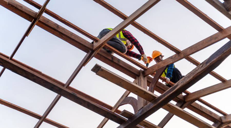 Professional gutter cleaning services in Wasco, OR